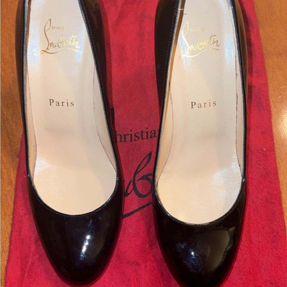 EUC Christian Louboutin Pumps